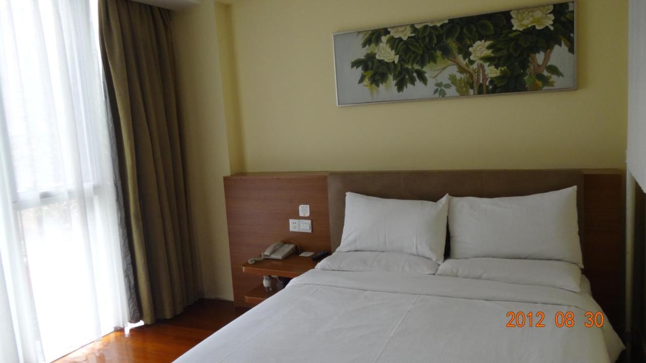 Donghua Hotel Пекин Екстериор снимка